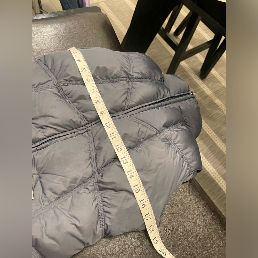Add Down Puffer zip up Vest US 4 - Picture 8 of 9